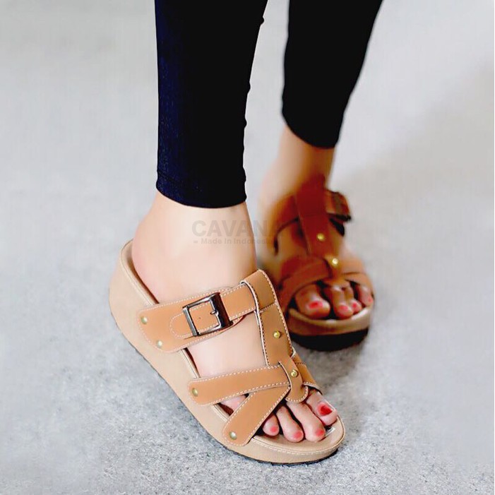 Sandal Wanita Wedges Cavana SDW251