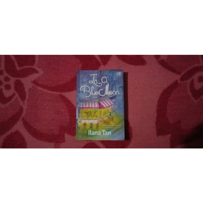 NOVEL IN A BLUE MOON PRELOVED