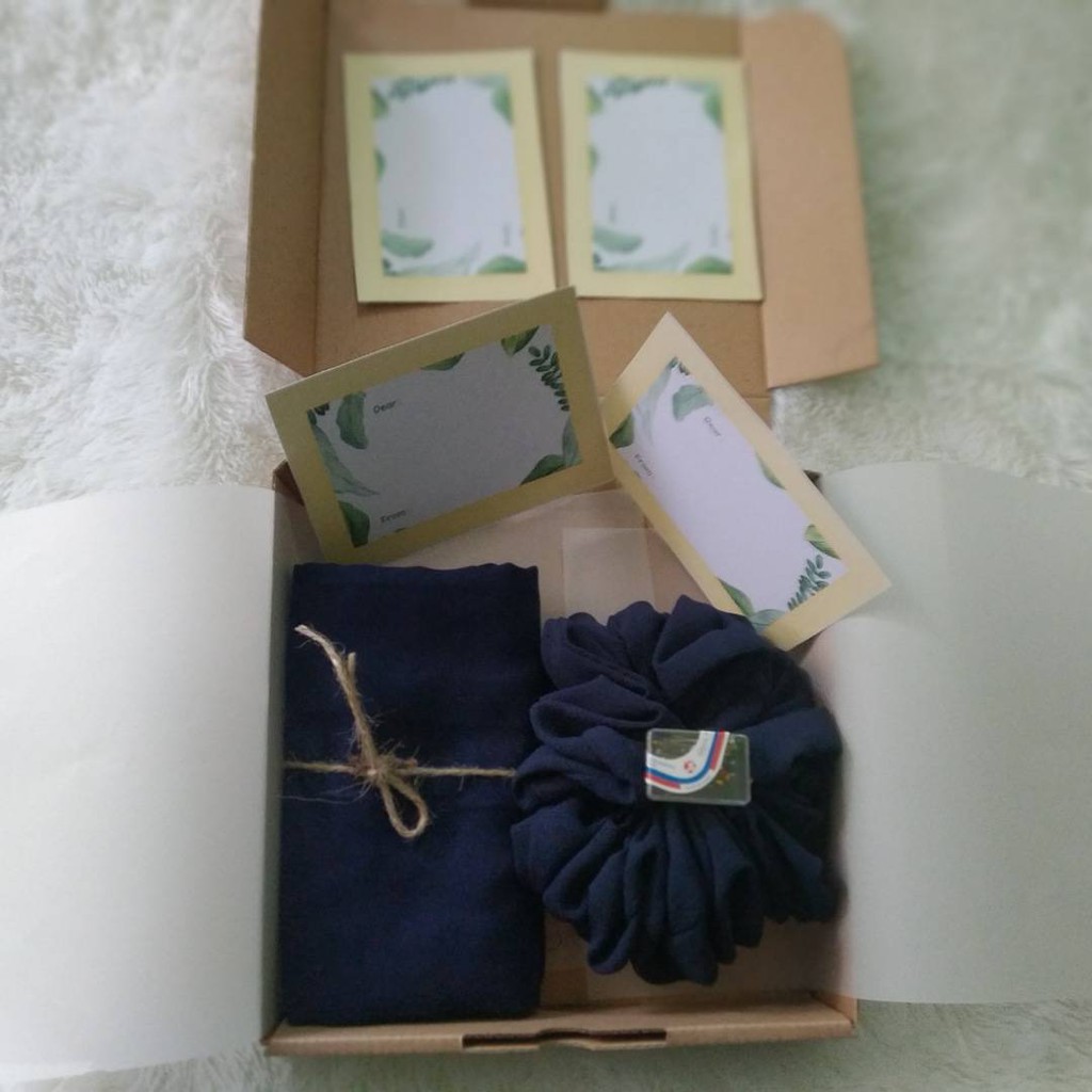 

hampers hijab gift box/kado ulang tahun/bella square/navy