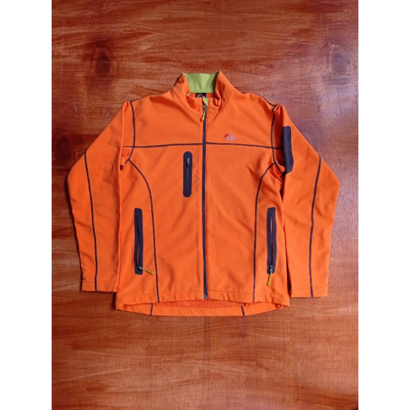 Jaket Lowe Alphine