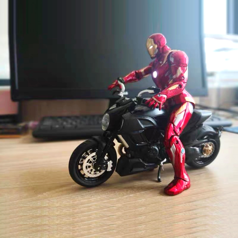 1per12 Metal Ducati Motor Model Diecast Simulasi Motor Mainan Anak Cowok Hadiah Dengan Suara Dan Lampu