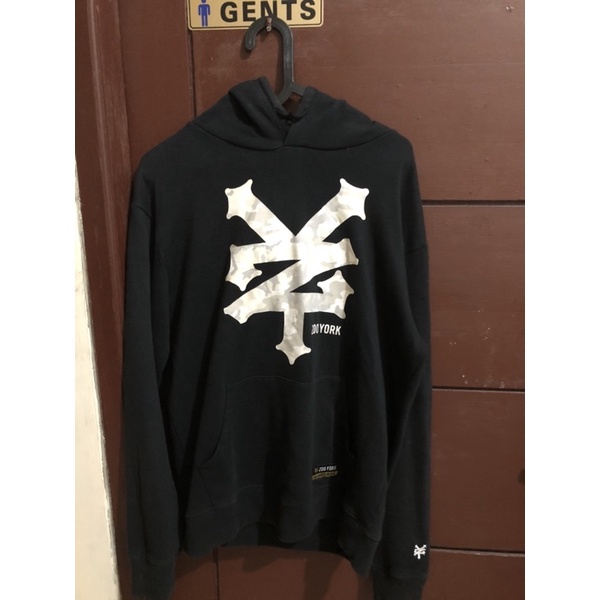 Hoodie Zoo York Hitam motif army
