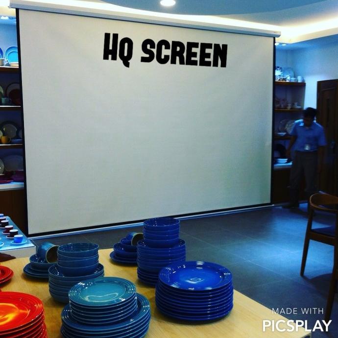 Screen Proyektor / Layar Proyektor Motorize 200" 4M X 3M