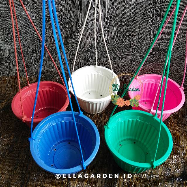 Pot Gantung Plastik Warna Warni Murah