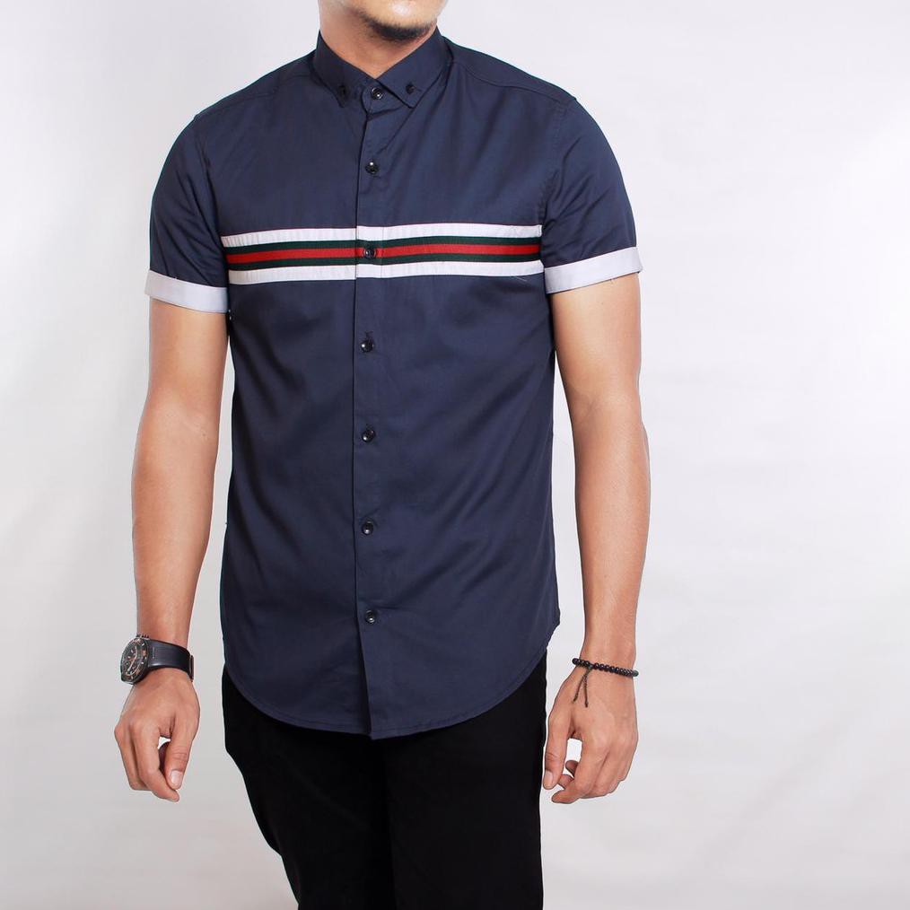 Credomenstore Kemeja Pria Putih Cream Motif Bunga / Kemeja Cowok / Baju Distro Lte
