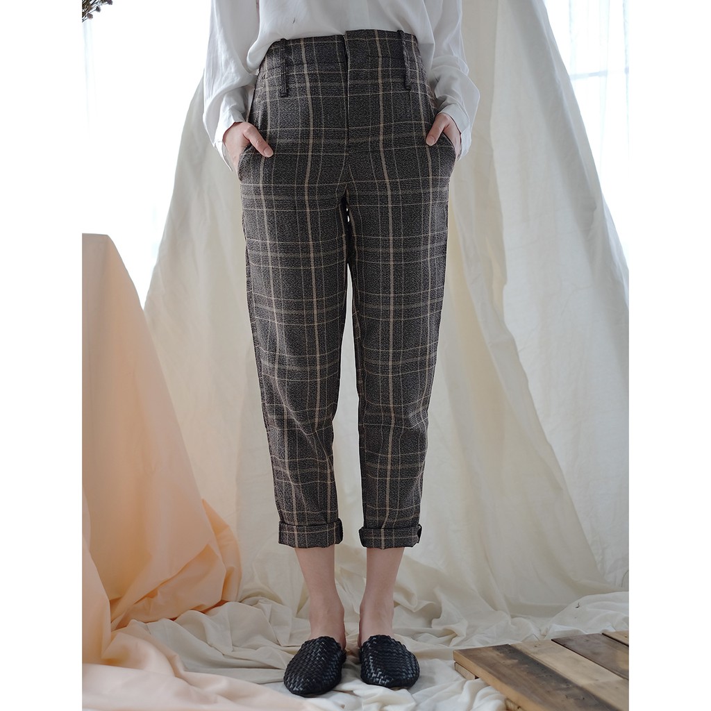 Yuan Market - Celana Bahan Checked Carrot Trousers