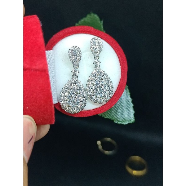 Anting vier  micro diamond, mata kilau,mewah,awet tahan lama, cocok buat yg alergi alloy