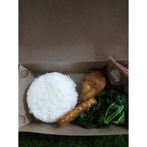 

Paket Nasi Ayam Murah Meriah