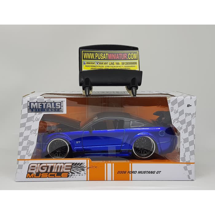 2006 FORD MUSTANG GT - SKALA 24 - JADA (DIECAST-MINIATUR)