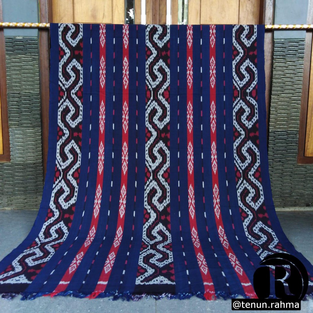 Kain Tenun Blanket / Tenun Ikat Blanket Lombok Halusan