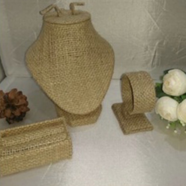 set manekin tempat perhiasan seserahan untuk cincin gelang kalung dan anting variasi goni