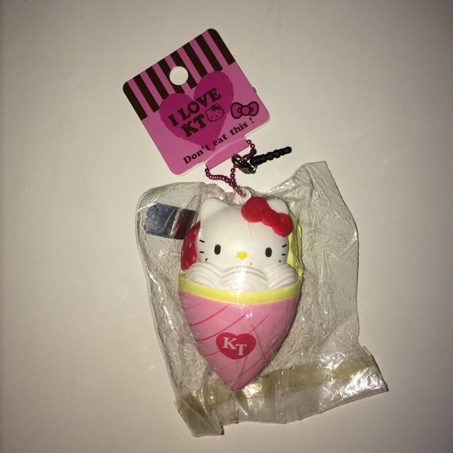 RARE HELLO KITTY CREPE SQUISHY
