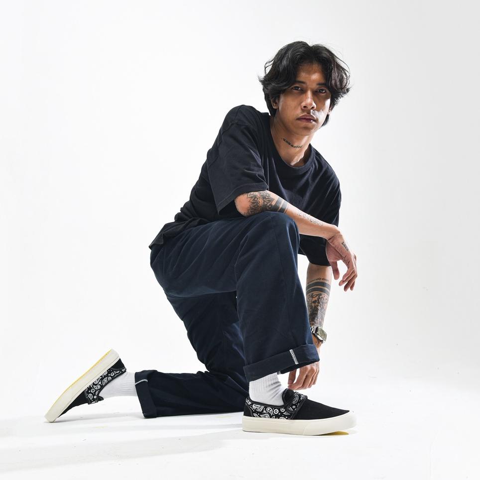 Top Produk.. SEPATU TIMEBOMB VULCANIZED | SLIPON VELCRO  V5 | PAISLEY