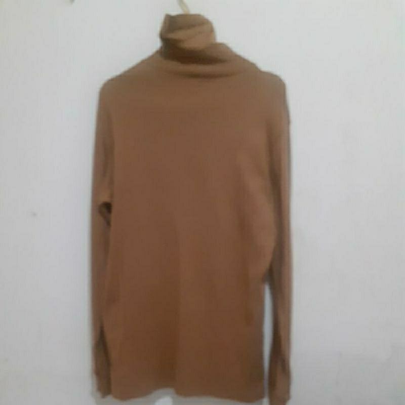 Baju Pria Turtle Neck (UNIQLO)