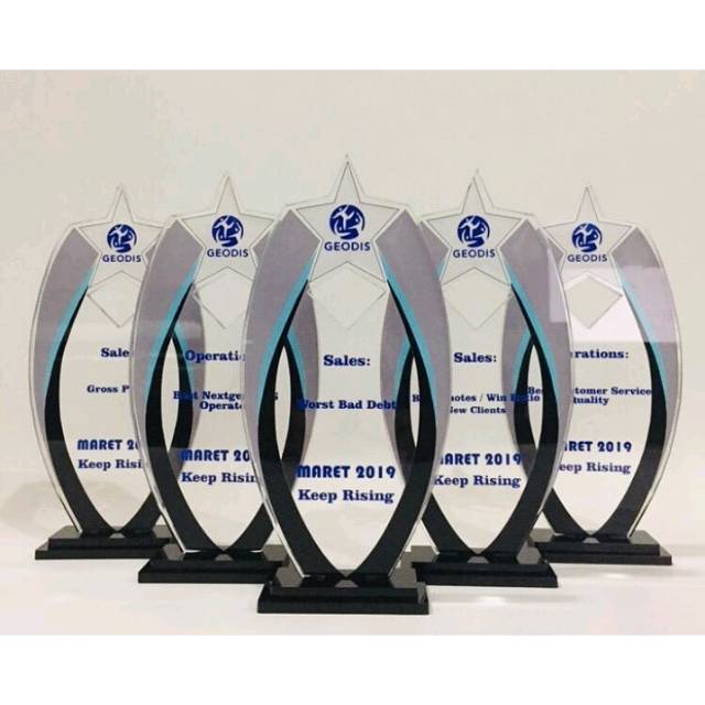 Trophy akrilik, trophy, trophy murah, vandel custom, plakat event, plakat custom, plakat akrilik