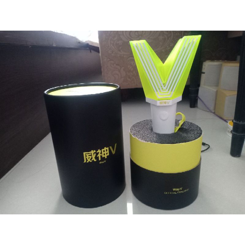 PRELOVED LIGHTSTICK WAYV [booked]
