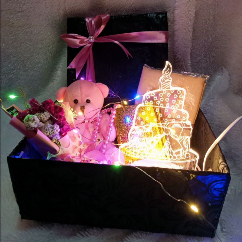 

luxury giftbox hampers kado ultah