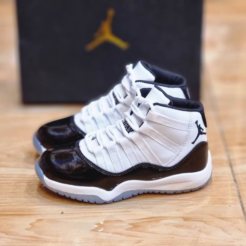 Sepatu nike air jordan 11 impor black white kids sepatu basket anak