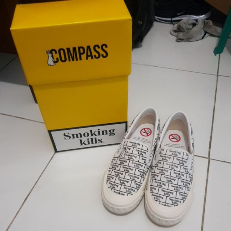 Sepatu Compass x FR2 Slip On Smoking Kills