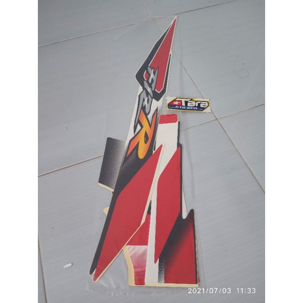 striping sticker fiz r 2002 merah putih