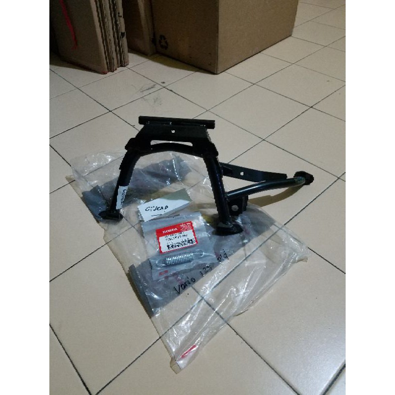 standar tengah vario 125 old vario150 gratis per original