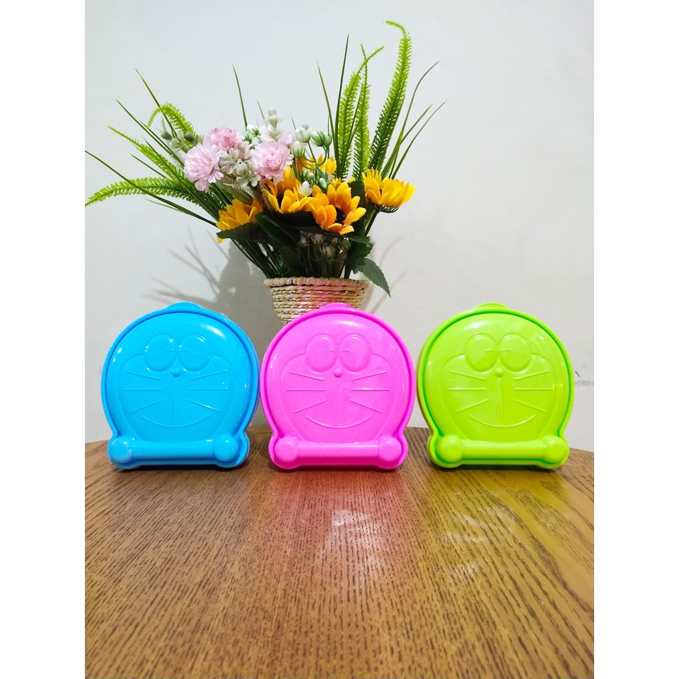 

kotak makan anak karakter doraemon / goodiebag ulang tahun KT026