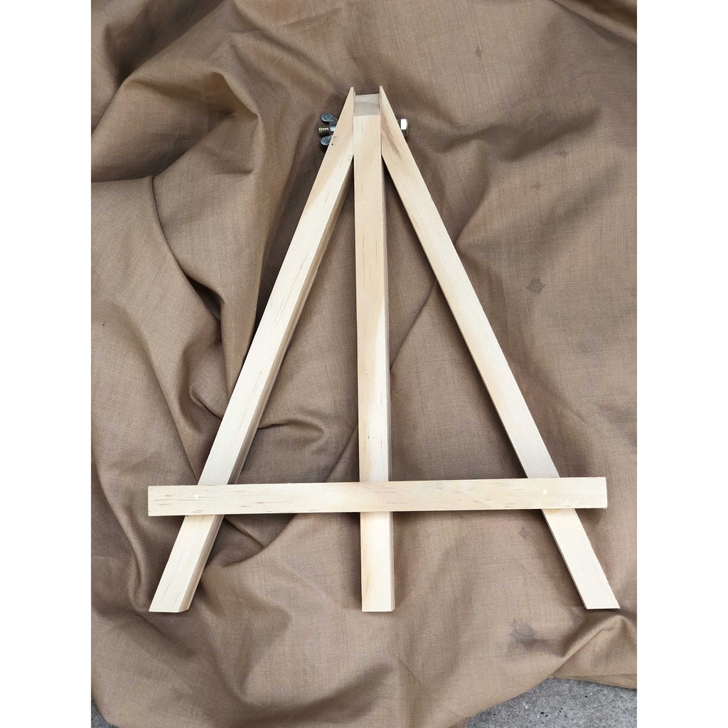 

Wooden standing tripod easel kayu