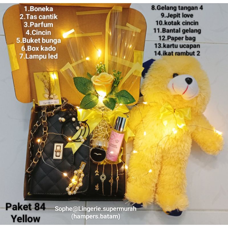 

HAMPERS VALENTINE / KADO CEWE / HADIAH CEWE / KADO ULTAH / VALENTINE GIFT / KADO ANNIVERSARY / KADO KEKINIAN / TAS CEWE / BUNGA