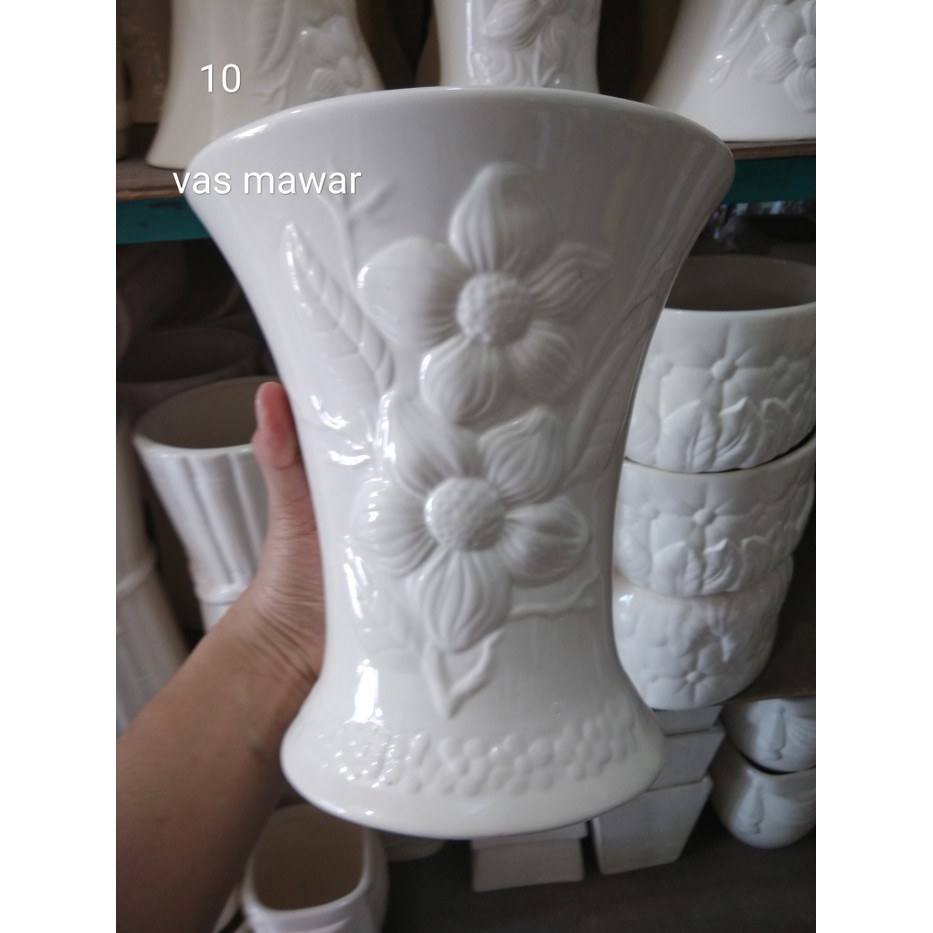 Vas Bunga Keramik Mawar