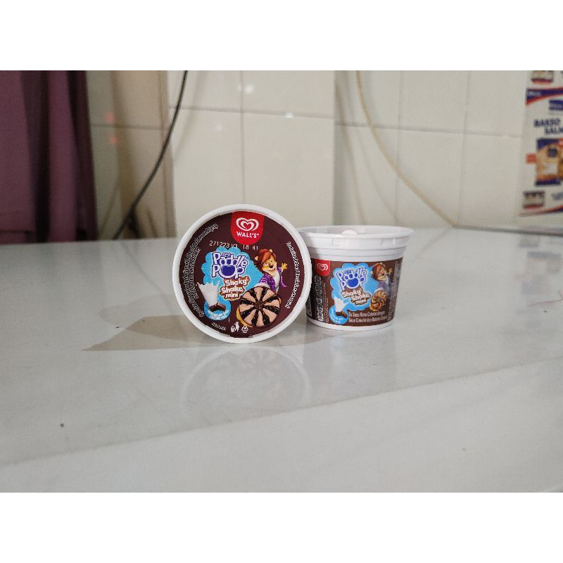 

Ice Cream Wall's Paddle Pop Shaky Shake Mini Cup Es Krim