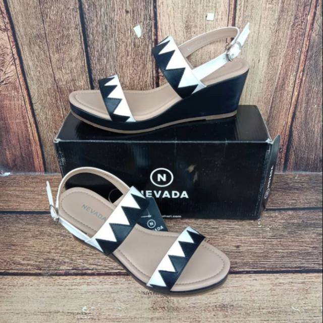 WEDGES SANDAL WANITA (Nevada) HITAM - CECIL3HT | SANDAL TALI | SANDAL WANITA | SANDAL JEPIT | ORI