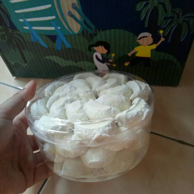 

Kue Putri Salju - Snow white Cookies