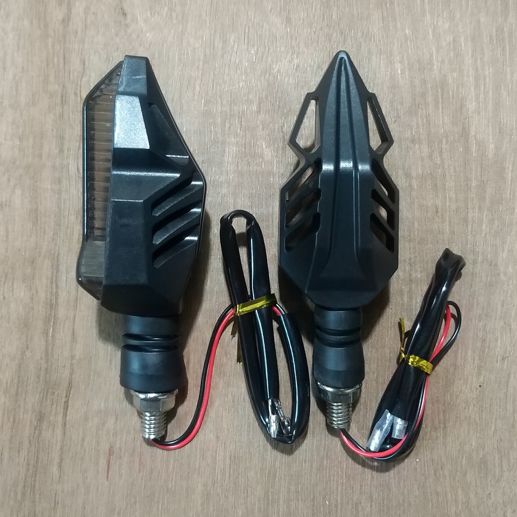 Lampu Sen Motor LED l Variasi Aksesoris Lampu Sein Model Pedang Sepeda Motor Atau Lampu Belakang Variasi Cocok Untuk Custom l Vario 125 150 l Aerox l CB l Dll 12V Arus DC Universal Murah