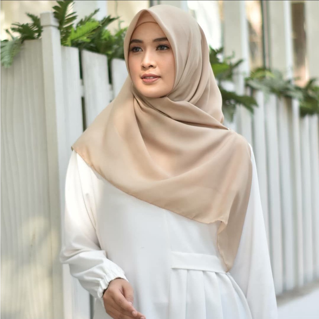 Hijab Bella Square II Hijab Segiempat Bella Square II Hijab Pollycotton II Kerudung II Jilbab-FRAPPUCINO