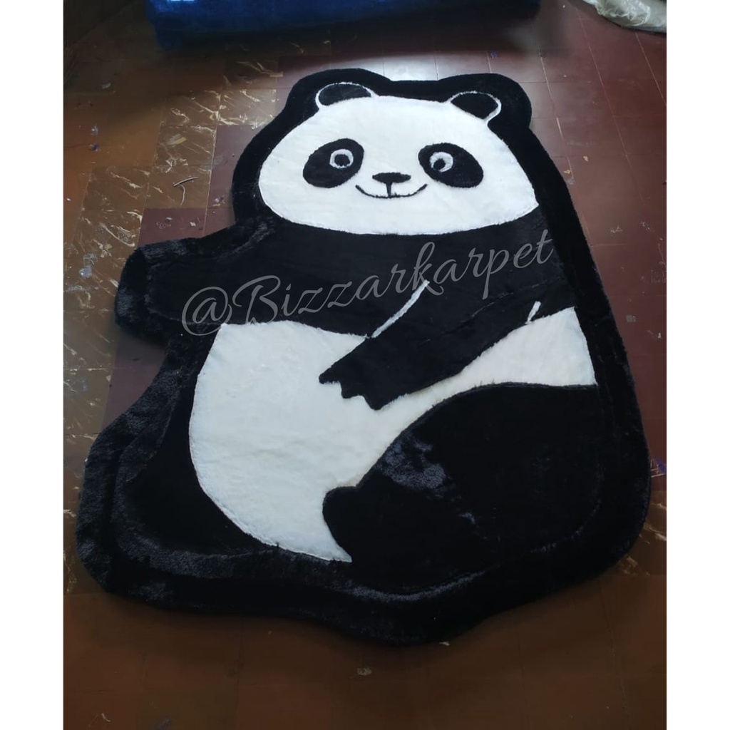 Karpet Karakter Bulu Rasfur Motif Boneka Panda Ukuran 200 cm