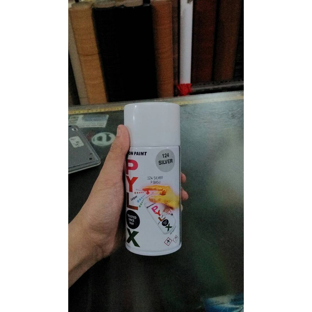 

PYLOX WARNA SILVER