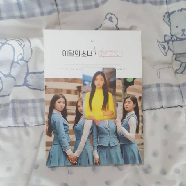 LOONA ALBUM LOONA LOVE & LIVE NORMAL WITH HYUNJIN PC