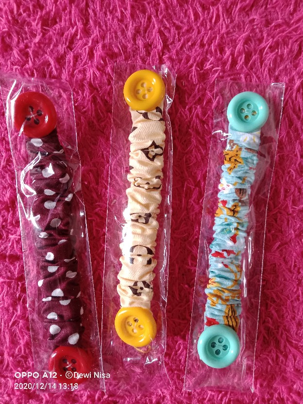 Pengait Masker Kain Hijab