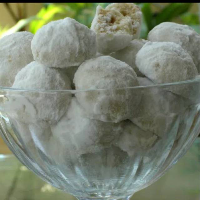 

Kue kering putri salju 500 gr