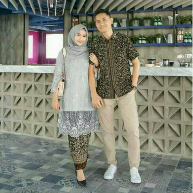 KEBAYA COUPLE / KEBAYA TUNANGAN / kebaya wisuda hijab / KEBAYA MODERN / couple batik brukat / KEBAYA