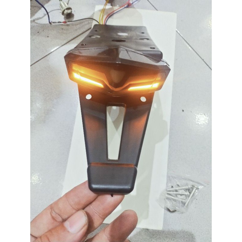 SPAKBOR SLEBOR BELAKANG LED T5207