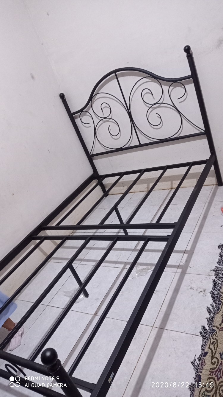 Ranjang Besi Florence 120