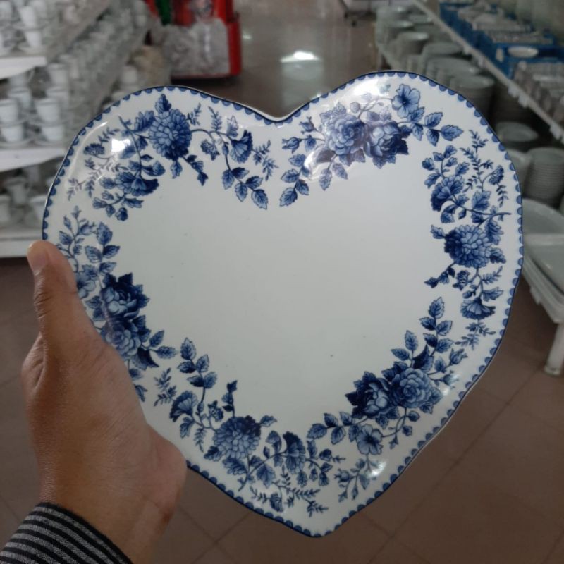 PIRING HATI BIRU PUTIH KERAMIK SANGO MOTIF JADUL KLASIK ANTIK KOLEKSI DEKOR DAPUR CANTIK