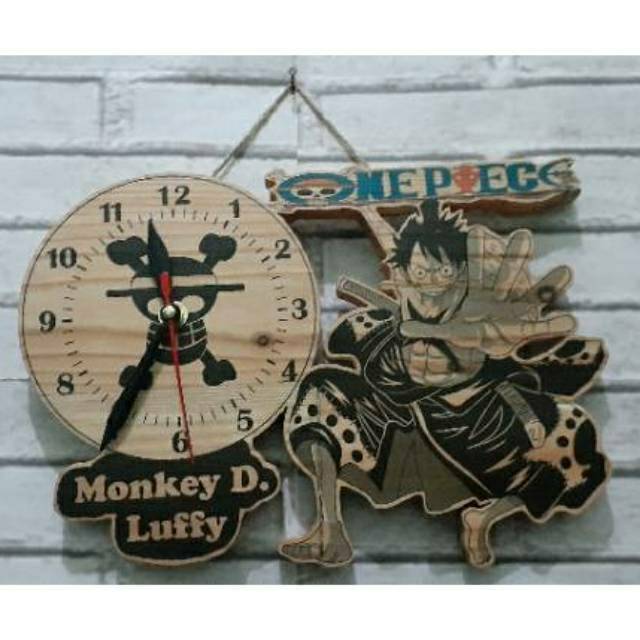 Jam kayu one piece