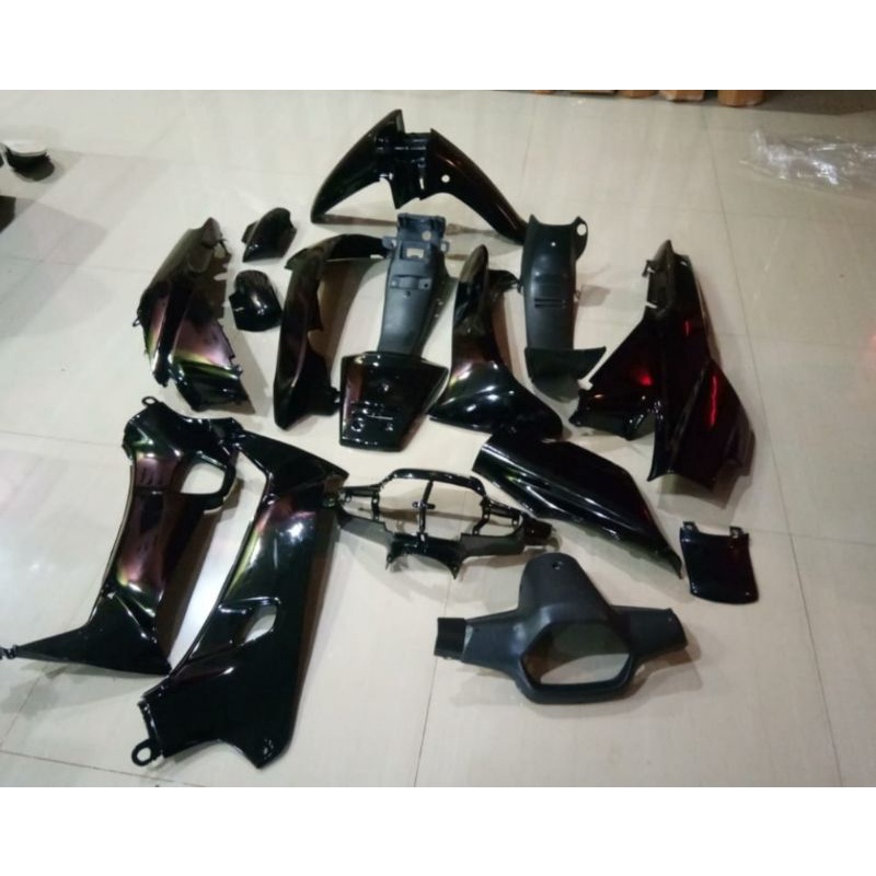 Full bodi Supra X lama Hitam