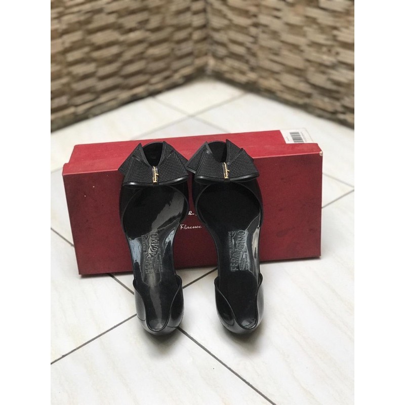 preloved salvatore ferragamo jelly shoes size 5 (insole22cm)