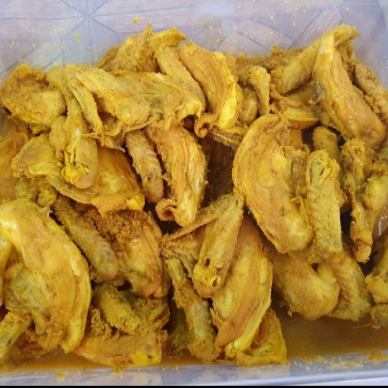 

Ayam pejantan bumbu kuning siap saji