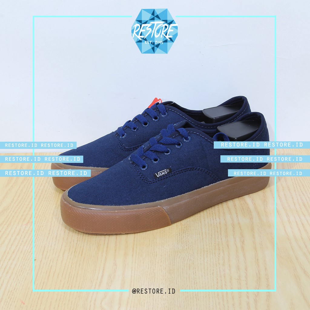  SEPATU  VANS  NAVY SOL GUM MADE IN VIETNAM GRADE ORI 