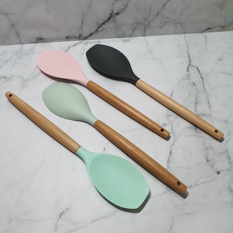 Silicone spatula with wooden handle / sodet masak silikon utensil ujung datar