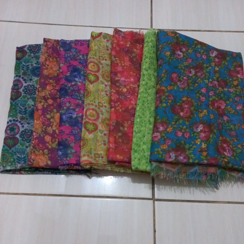 Preloved Jilbab Segi Empat Bolak Balik Rawis